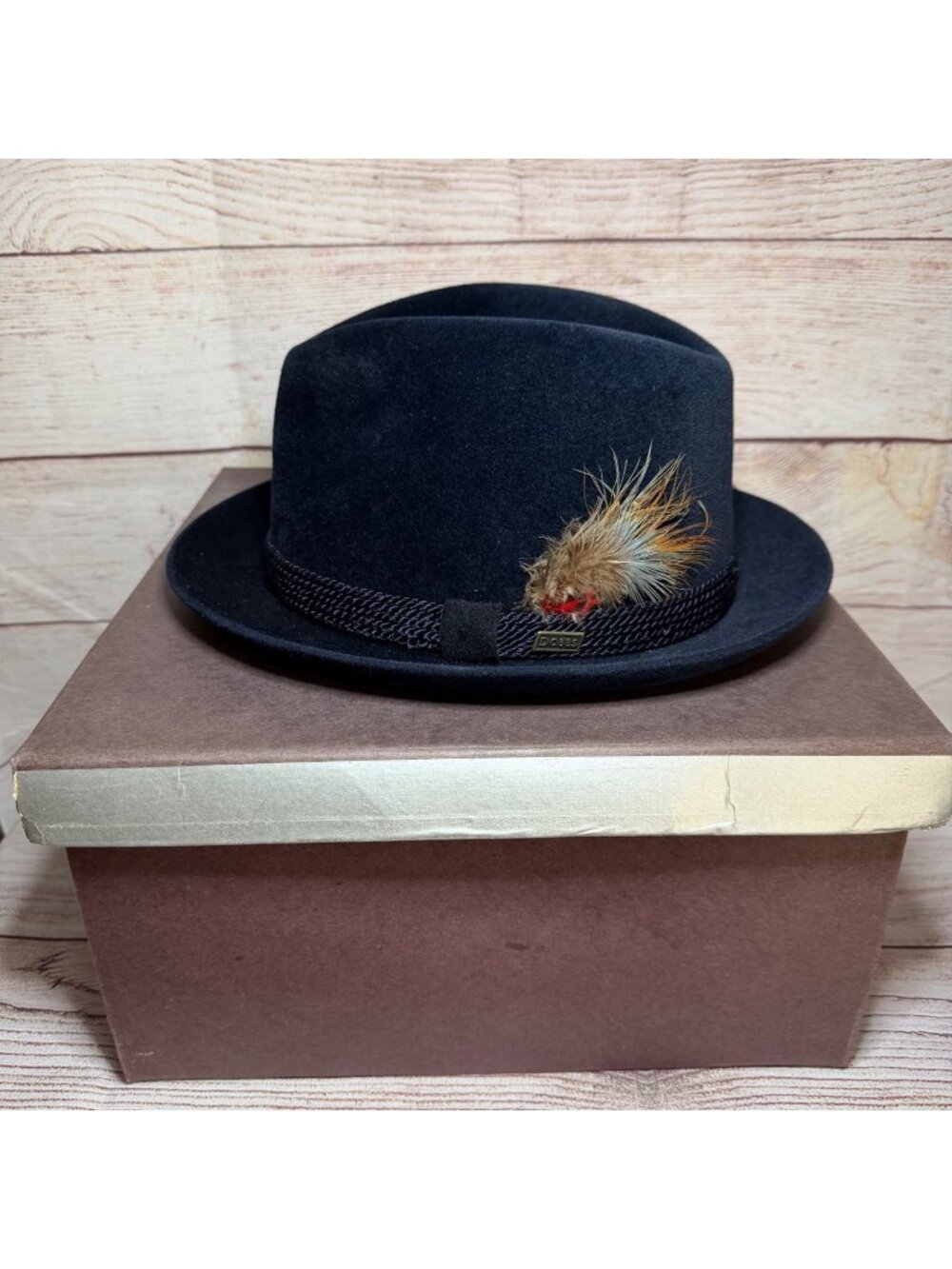 Vintage Dobbs Fur Felt Fedora Hat D500 Hunter MT Size 7 1/4 With Feather - Never
